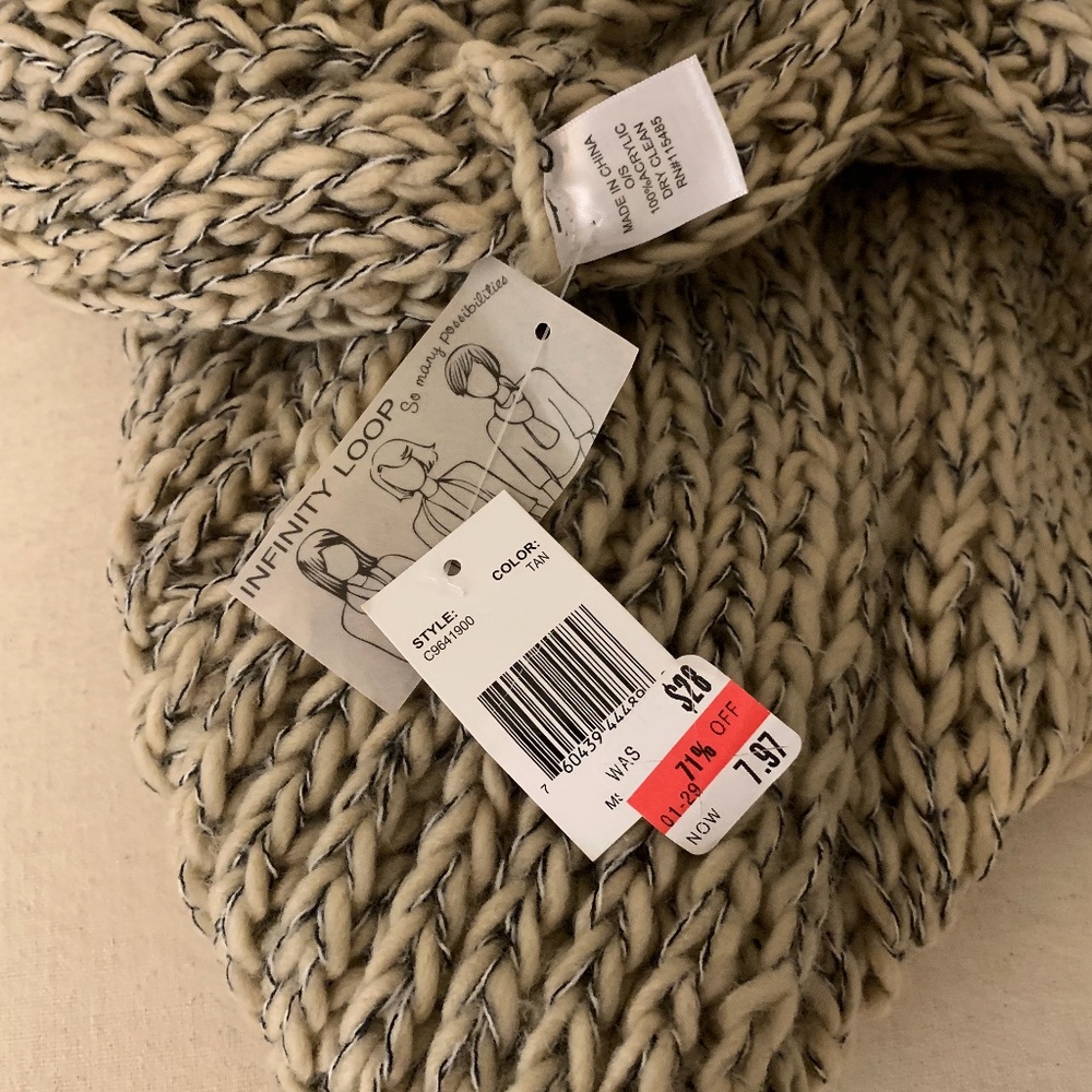 Infinity Loop Scarf - Picture 5 of 5